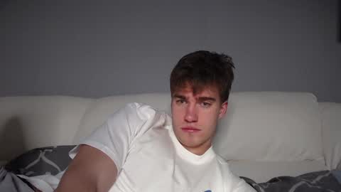 Snapshot of megamaxxxl chatting on 01.12.25 Max online show from 01.12.25