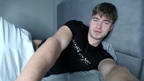 Max online show from 12.21.25