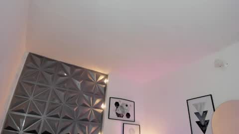 Snapshot of megan__monroe chatting on 05.20.26 megan__monroe online show from 05.20.26