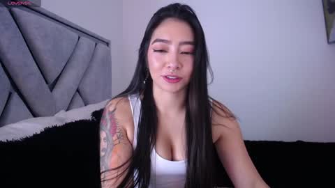 Snapshot of megan_bluee_ chatting on 09.17.25 Megan Bluee online show from 09.17.25