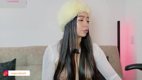 Snapshot of megan_bluee_ chatting on 02.27.26 Megan Bluee online show from 02.27.26