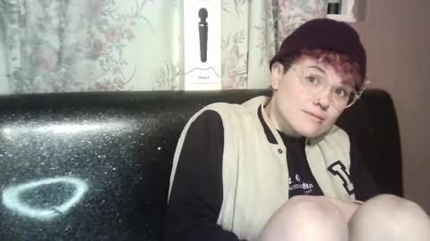 Megan and sophi online show from 12.22.24