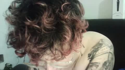 Megan and sophi online show from 02.02.25