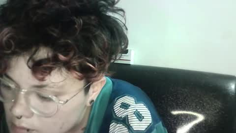 Megan and sophi online show from 03.02.25