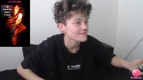 Megan and sophi online show from 11.30.25