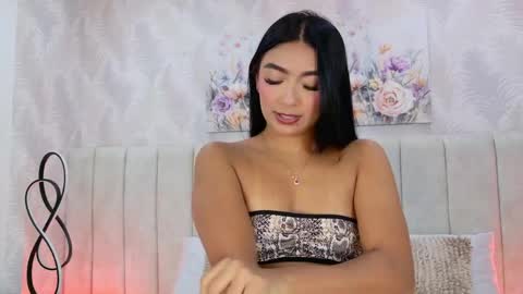 Carolina Paez online show from 04.17.26