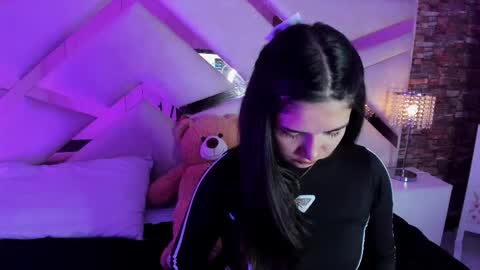     online show from 11.05.25