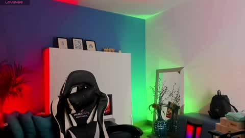    online show from 05.06.26