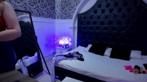 megan_jall online show from 11.21.25