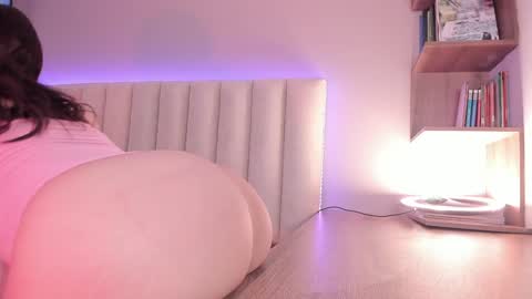 Snapshot of megan_moore__ chatting on 01.17.25 online show from 01.17.25