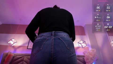 Snapshot of megan_moore__ chatting on 01.24.25 online show from 01.24.25