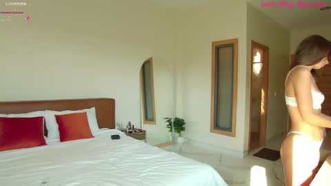 Snapshot of megan_myersss chatting on 12.08.24 Megan inst meg myersss online show from 12.08.24