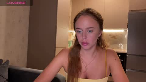 Snapshot of megan_nilson chatting on 06.08.26 Megan online show from 06.08.26