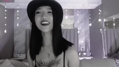 Snapshot of megan_saint chatting on 08.03.26 megan_saint online show from 08.03.26