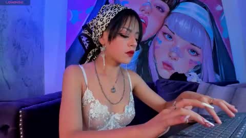 Snapshot of megan_shyne chatting on 12.15.25 megan_shyne online show from 12.15.25