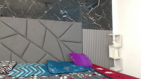 Snapshot of megan_stathan chatting on 12.11.24 Megan online show from 12.11.24