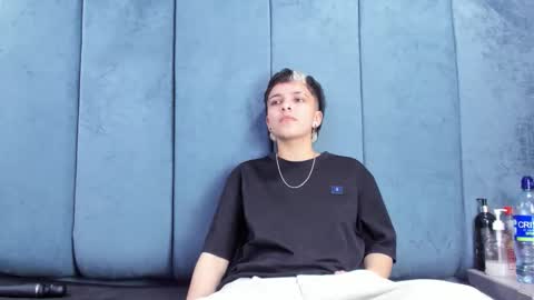 megan_thompsonn_ online show from 04.23.26