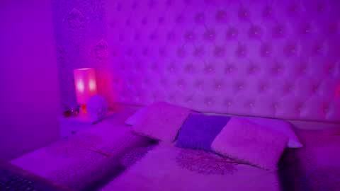 megan_tower online show from 09.09.25