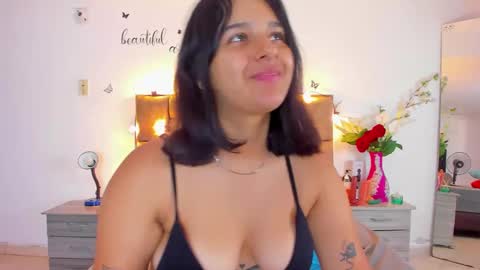Snapshot of megan_whitte_01 chatting on 09.24.25 megan white 01  online show from 09.24.25