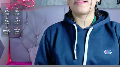 Snapshot of megan_xoxo1 chatting on 11.07.25 Megan online show from 11.07.25