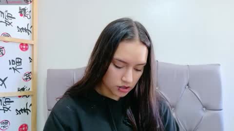 Snapshot of megan_xoxo1 chatting on 11.12.25 Megan online show from 11.12.25