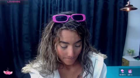 M E G A N   online show from 12.18.24