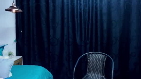 M E G A N   online show from 02.07.25