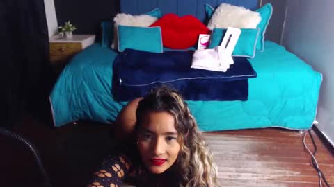 M E G A N   online show from 02.21.25