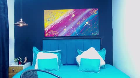 M E G A N   online show from 02.23.25