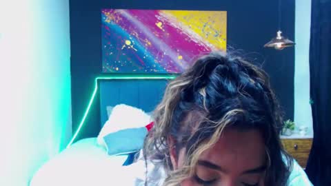 M E G A N   online show from 02.28.25