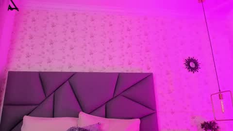 meganandtayler online show from 11.24.25