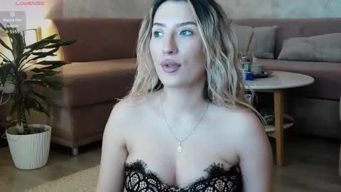 Snapshot of meganblazex chatting on 05.19.26 Megan online show from 05.19.26
