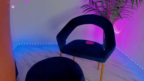 Snapshot of megancarlott_ chatting on 03.10.26 megancarlott_ online show from 03.10.26