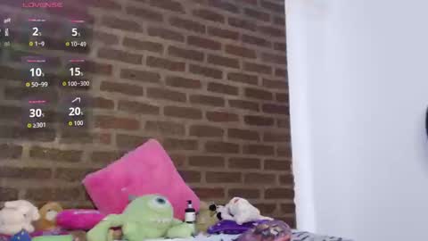 Snapshot of megancolins1 chatting on 09.22.25 ---Megan--- online show from 09.22.25