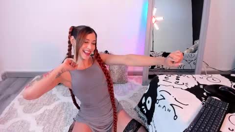 Emma Cyrus online show from 02.03.26