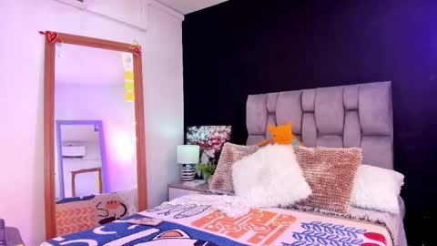 Emma Cyrus online show from 03.12.26