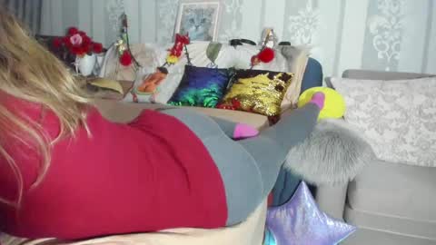 Nicki--------- Welcome to my Room online show from 02.13.25