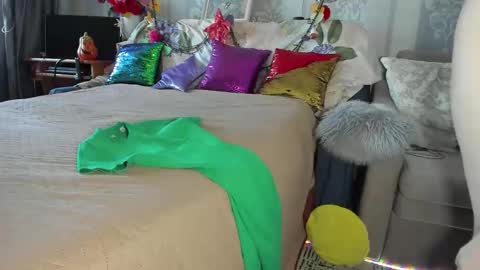 Nicki--------- Welcome to my Room online show from 10.21.25