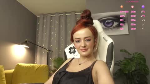 Snapshot of meganiex chatting on 11.07.25 MeganieX online show from 11.07.25