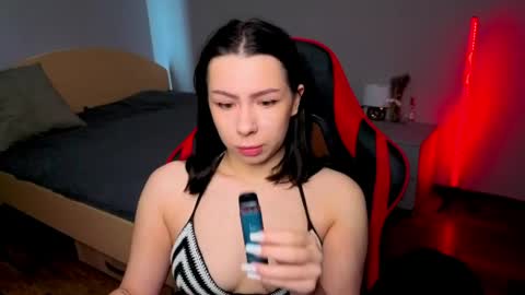 Snapshot of meganluss chatting on 05.19.26 meganluss online show from 05.19.26