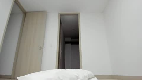 meganmir1 online show from 09.14.25