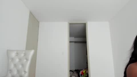 meganmir1 online show from 10.17.25