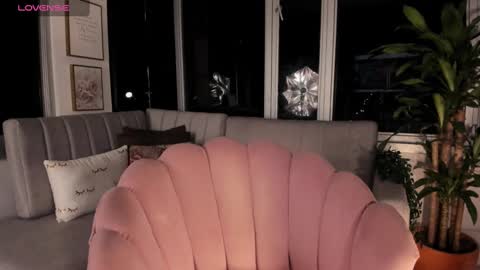 Snapshot of megann__sweet chatting on 02.19.25 Mara online show from 02.19.25