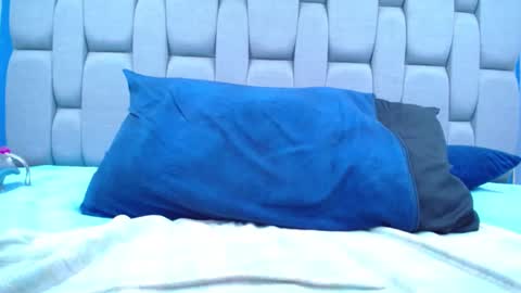 Snapshot of megann_boobs chatting on 12.21.24 Megan online show from 12.21.24