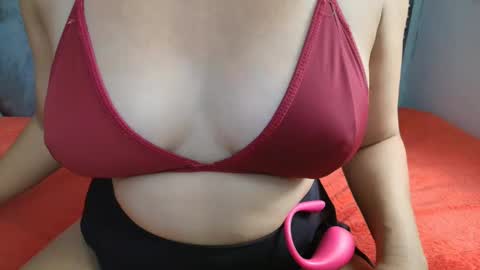 Snapshot of megannmilf chatting on 09.28.25 megannmilf online show from 09.28.25