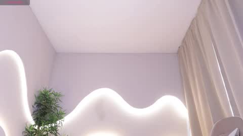 Snapshot of meganpeach_ chatting on 11.20.25 meganpeach_ online show from 11.20.25