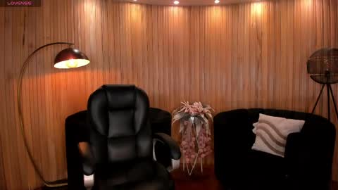 Snapshot of meganscottx chatting on 05.21.26 Megan online show from 05.21.26