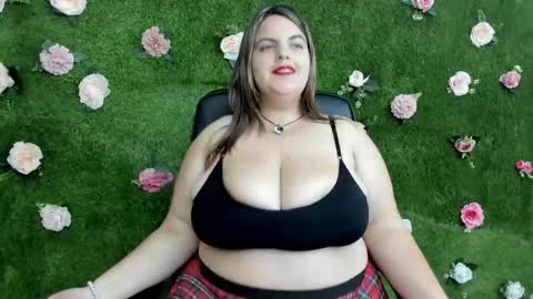 Snapshot of megatitts_ chatting on 09.23.25 megatitts_ online show from 09.23.25