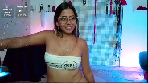 Snapshot of meggan_greey chatting on 12.28.24 Your best slave online show from 12.28.24