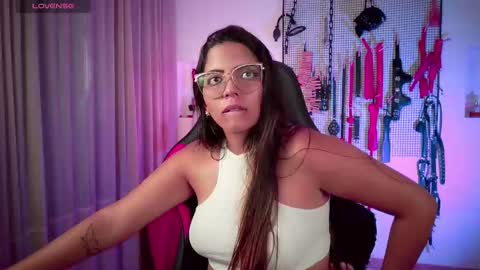 Snapshot of meggan_greey chatting on 09.09.25 Your best slave online show from 09.09.25